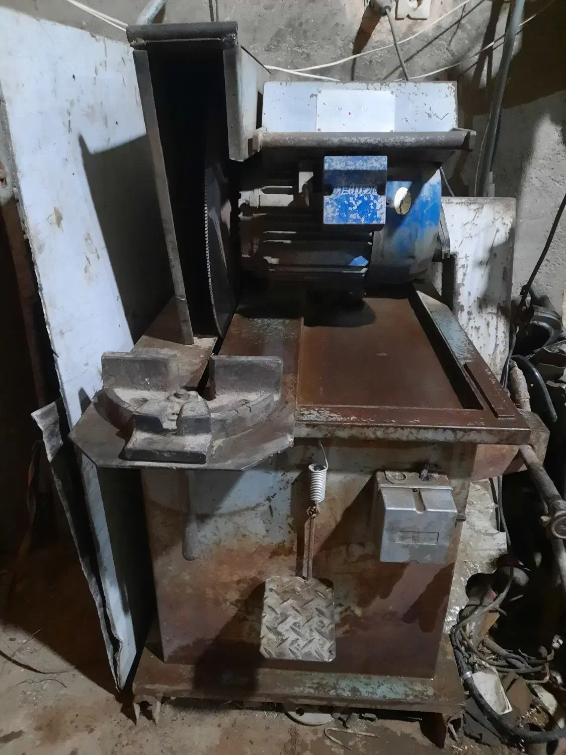 آره آتشی|ابزارآلات|سبزوار, شهرک صنعتی فرودگاه|دیوار