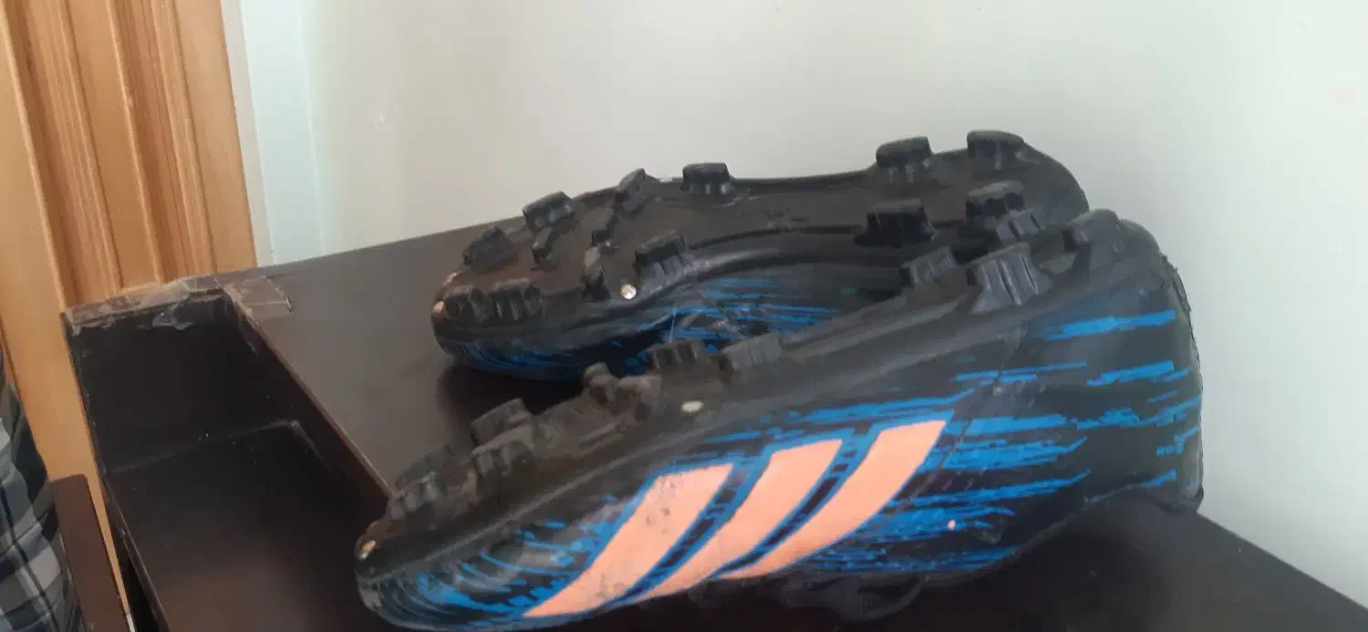 کفش فوتبالی|تجهیزات ورزشی|بروجرد, |دیوار