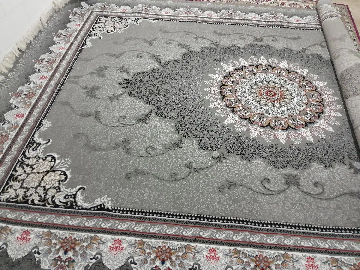 فرش به قیمت شرکت حراج اقساط حدادی|فرش|سیرجان, |دیوار