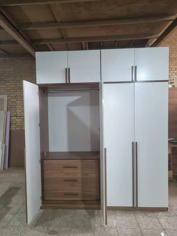 کمد دیواری مدرن با درب های لولایی|جاکفشی، کمد، دراور|تهران, مشیریه|دیوار