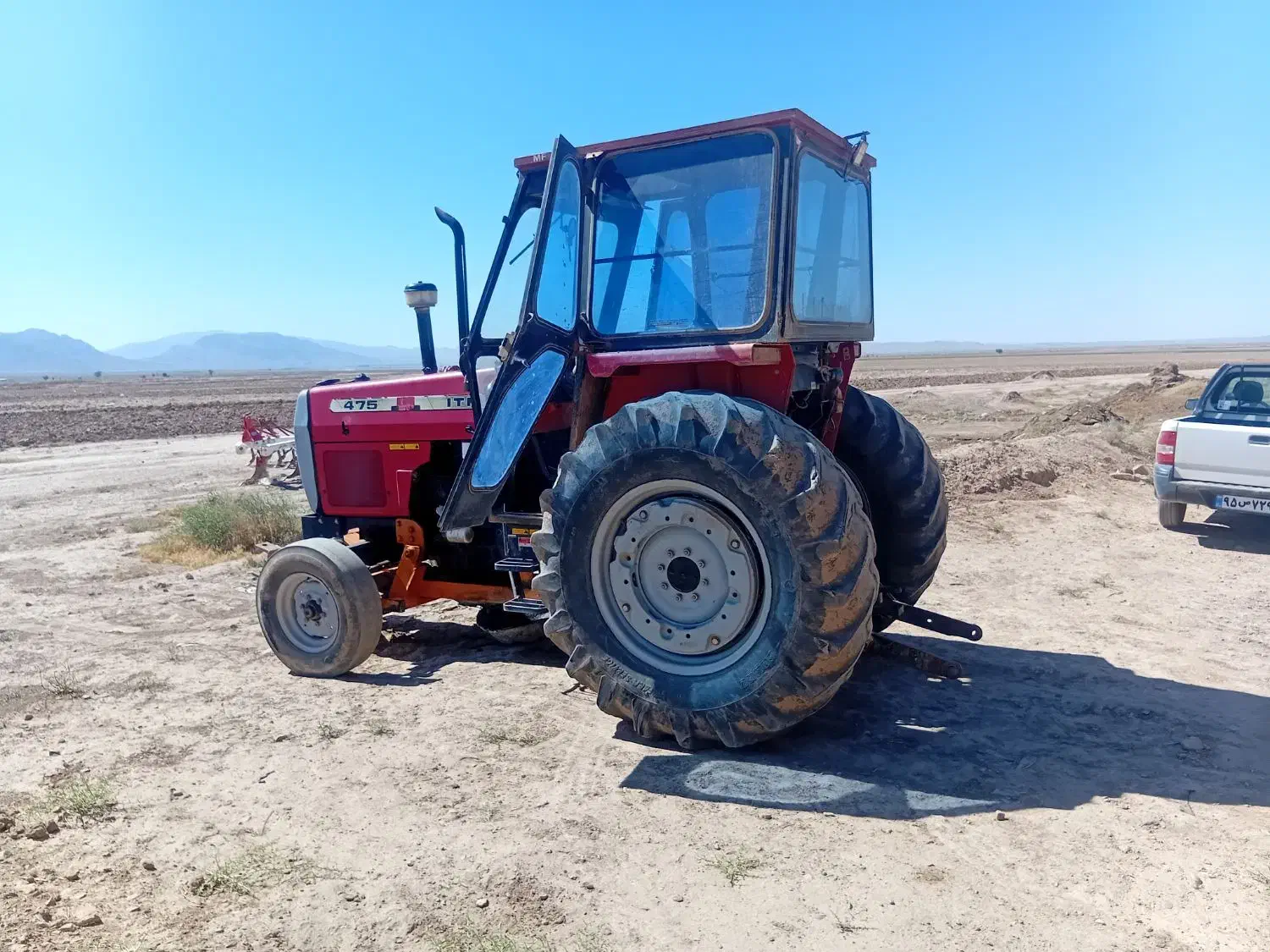 تراکتور 475|خودرو سنگین|نیمبلوک, |دیوار