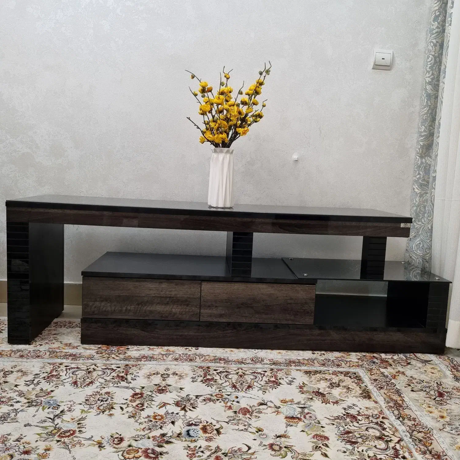 میز mdf مشکی|بوفه، ویترین، کنسول|تهران, سهروردی|دیوار