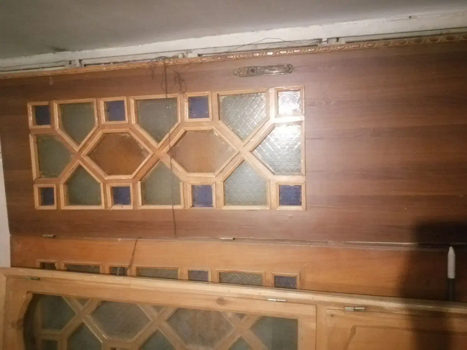 درب چوبی کلکسیونی|کلکسیون اشیاء عتیقه|سبزوار, هفت تیر|دیوار