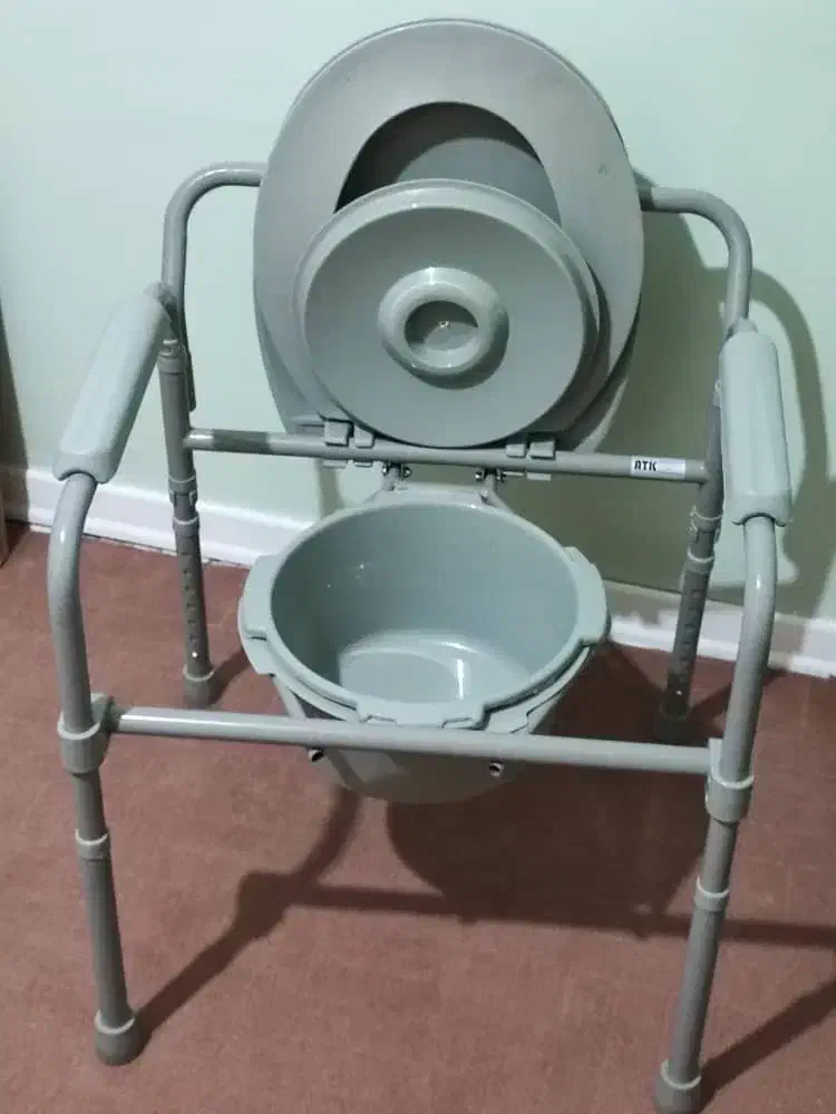 توالت فرنگی سیار زیر قیمت|لوازم سرویس بهداشتی|رودهن, |دیوار