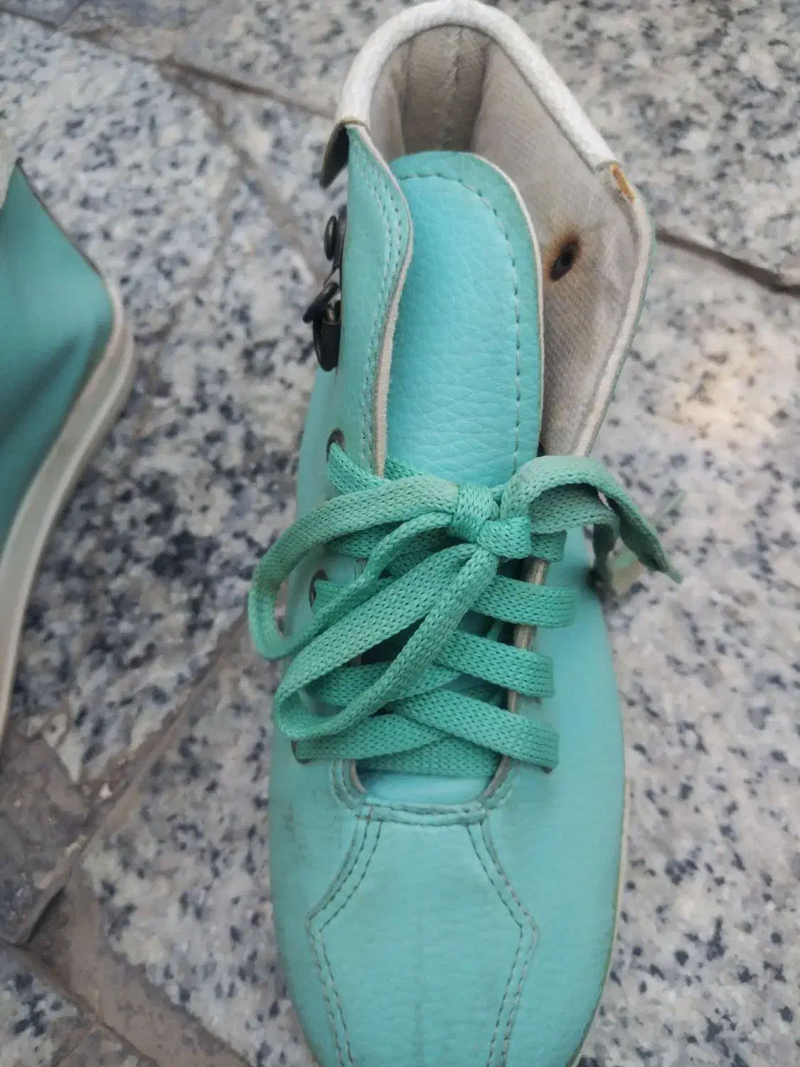 کفش|کیف، کفش، کمربند|بیرجند, |دیوار