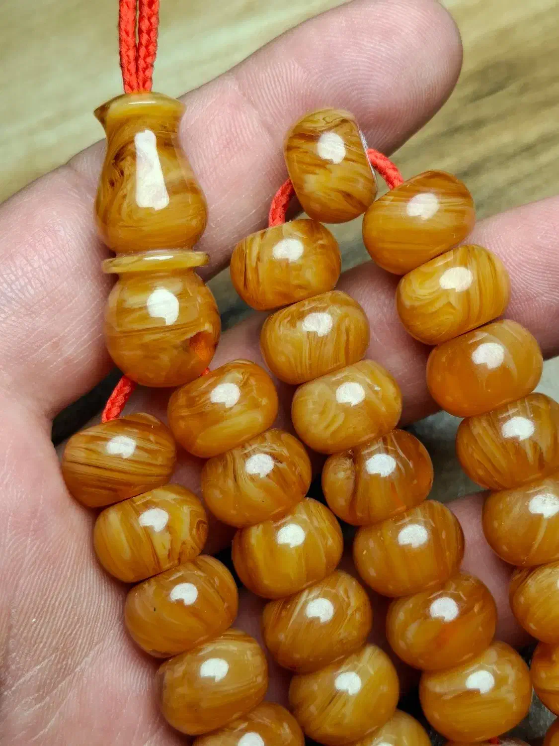 تسبیح کهربا کره عسلی اصل بودار|کلکسیون و سرگرمی|تهران, تهرانسر مرکزی|دیوار