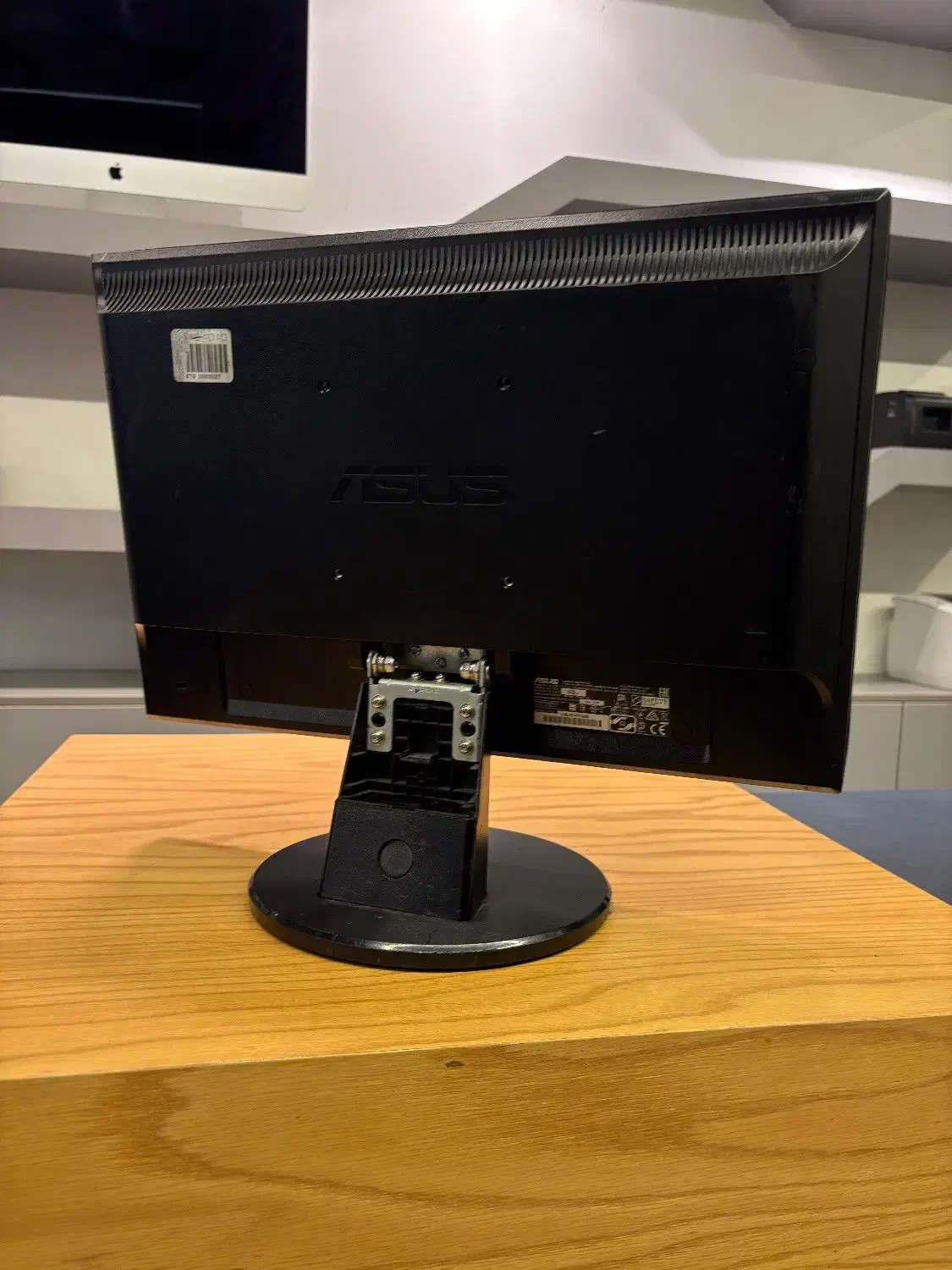 مانیتور استوک ASUS 19|قطعات و لوازم جانبی رایانه|تهران, فلسطین (میدان انقلاب)|دیوار