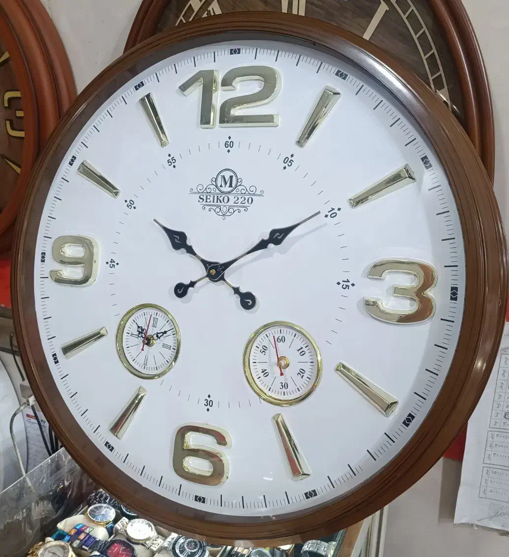 ساعت دیواری سه موتور فعال طوسی قهوه ای سفید|ساعت دیواری و تزئینی|اراک, |دیوار