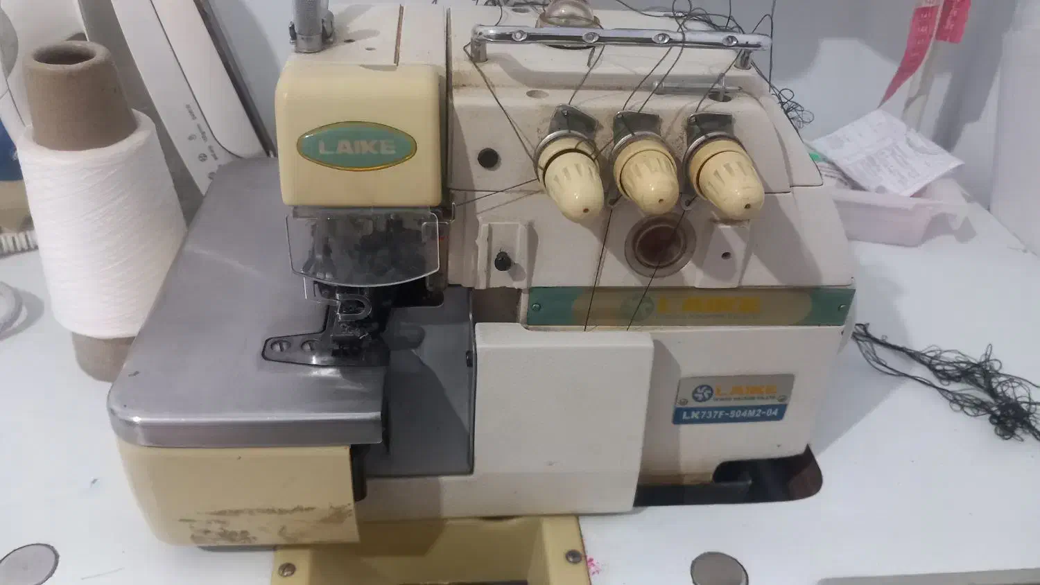 چرخ خیاطی ژانومه ۶۷۲ .چرخ راسته مکس سردوز ۳نخ|چرخ خیاطی و ریسندگی|شیروان (خراسان), |دیوار