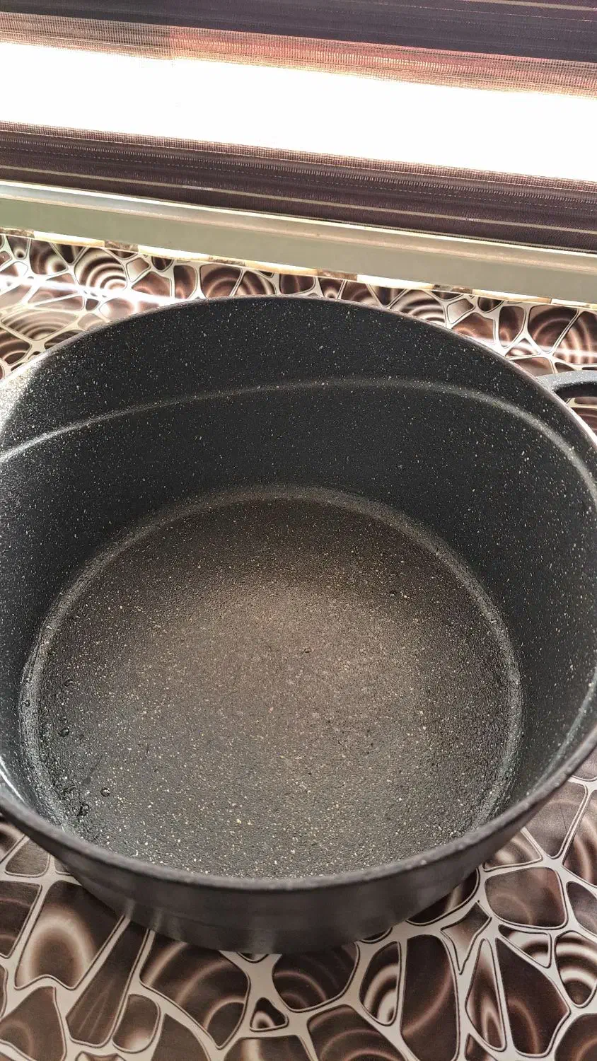 قابلمه|ظروف پخت‌وپز|قرچک, زیبا شهر|دیوار