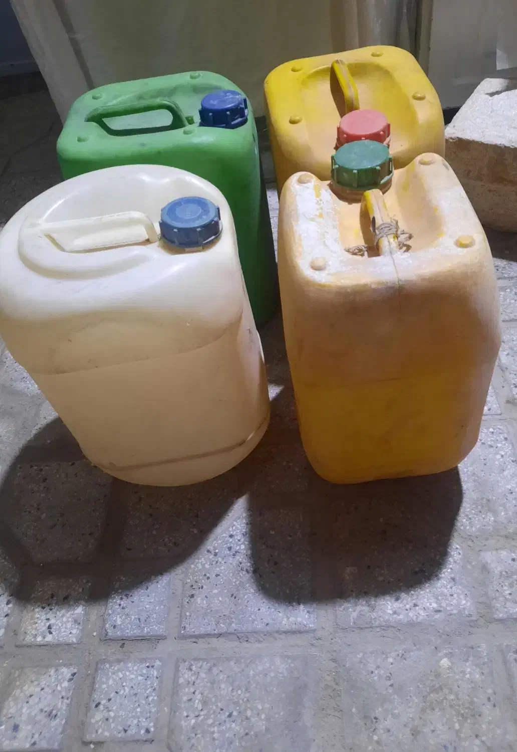 گالن نفت ۲۰ لیتری|ابزارآلات|بروجرد, |دیوار