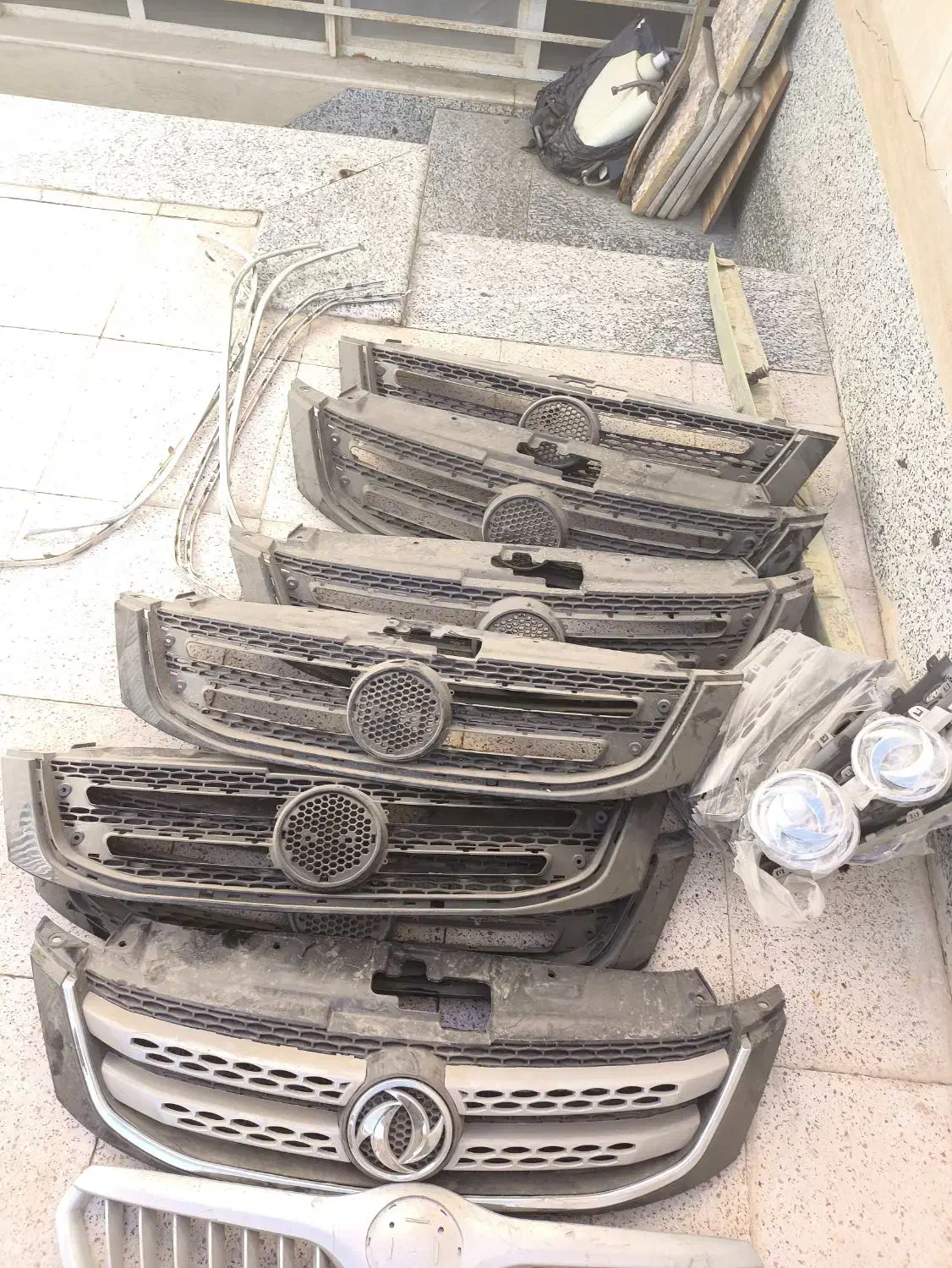 تعدادی جلو پنجره برلیانس و اچ سی کراس نو|قطعات یدکی و لوازم جانبی|خمینیشهر, |دیوار