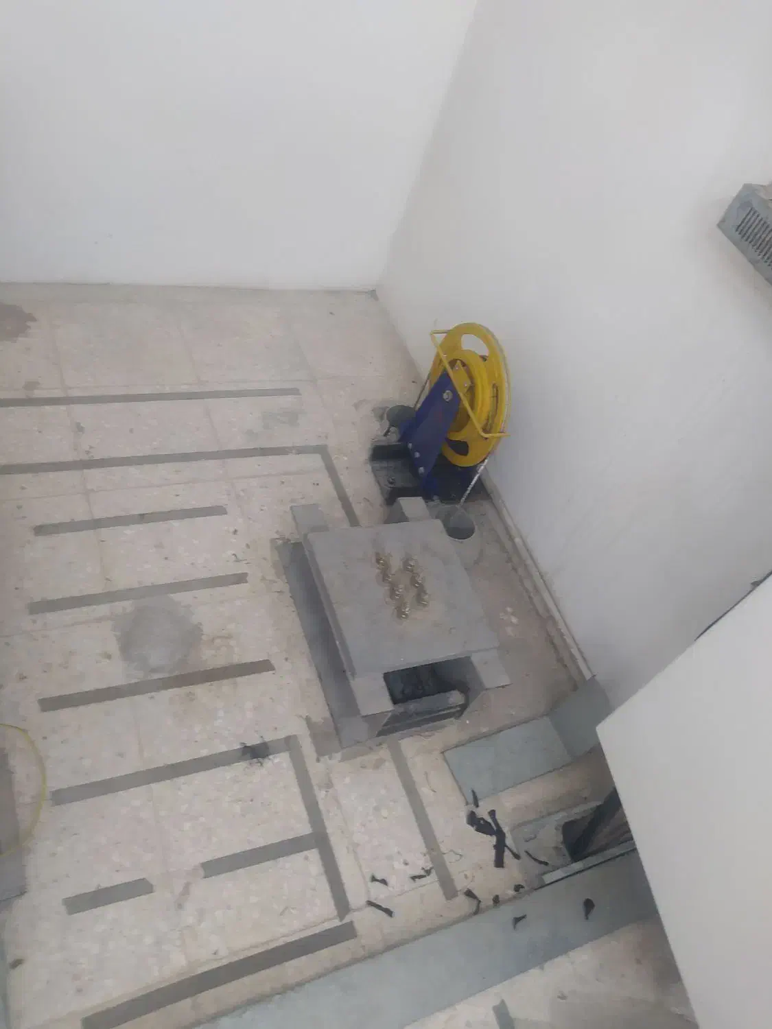 آریااسانسوربابیش از18سال سابقه کار|خدمات پیشه و مهارت|بهارستان, |دیوار