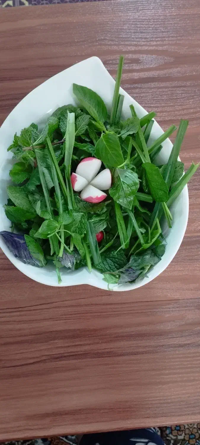 سبزی خوردن|خوردنی و آشامیدنی|قم, منبع آب|دیوار