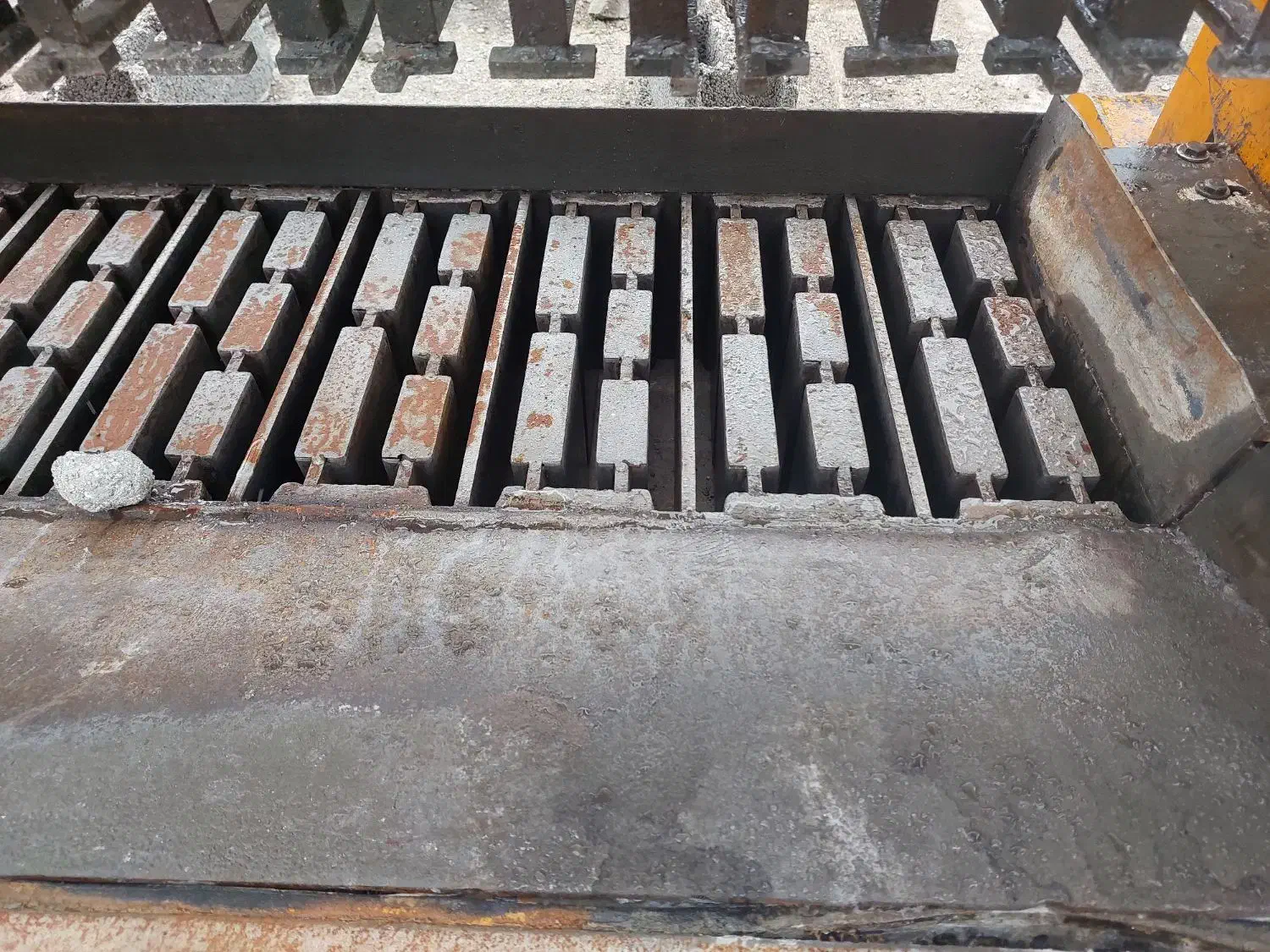 قالب بلوکه سبک 15در 40|ماشینآلات صنعتی|مشهد, خین عرب|دیوار