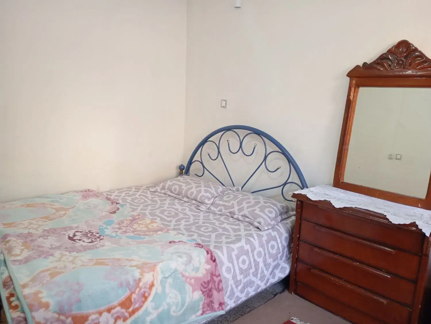 اجاره مبله روزانه ماهانه تخفیف برای بیماران|اجارهٔ کوتاهمدت آپارتمان و سوئیت|شیراز, بالا کفت|دیوار