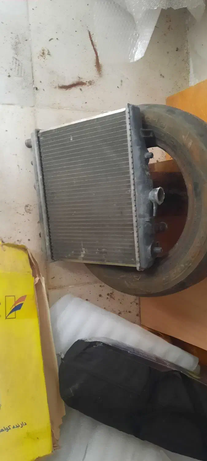 رادیاتور پراید سالم و بدون تعمیر و سوراخ|قطعات یدکی و لوازم جانبی|رودسر, |دیوار