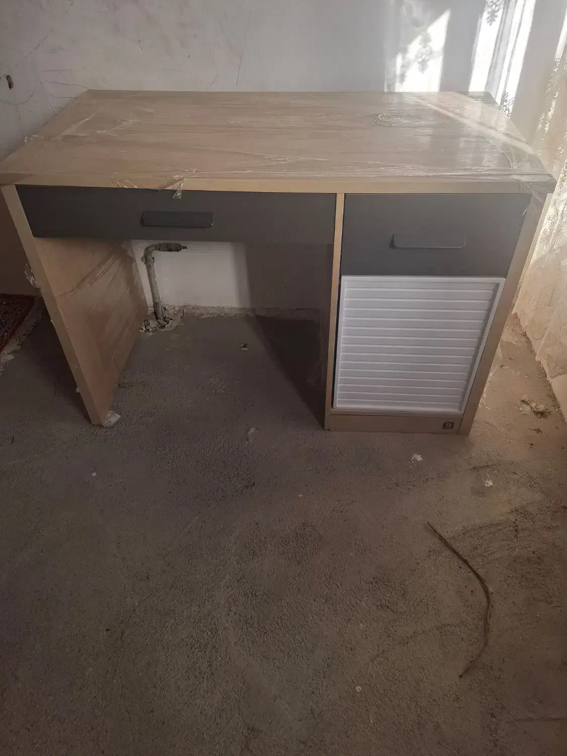 میز کامپیوتر  آپادانا|میز تحریر و کامپیوتر|اردبیل, |دیوار