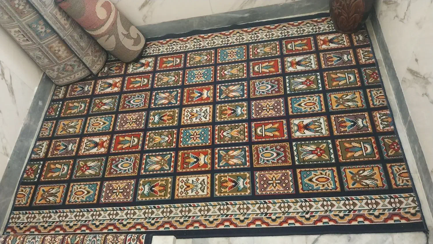 گلیم پله.|فرش|همدان, |دیوار