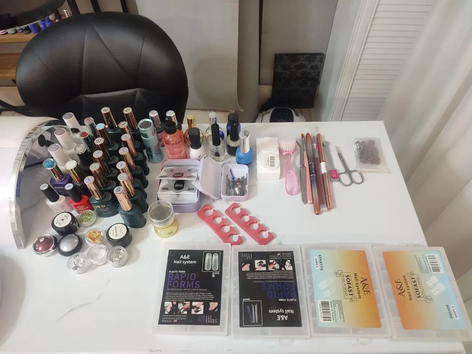 وسایل ناخن|آرایشگاه و سالن‌های زیبایی|فولادشهر, B2|دیوار