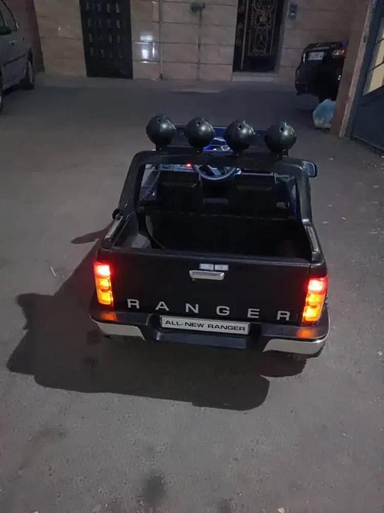 ماشین شارژی شاسی بلند کاملا سالم|اسباببازی|ری, فیروزآبادی|دیوار