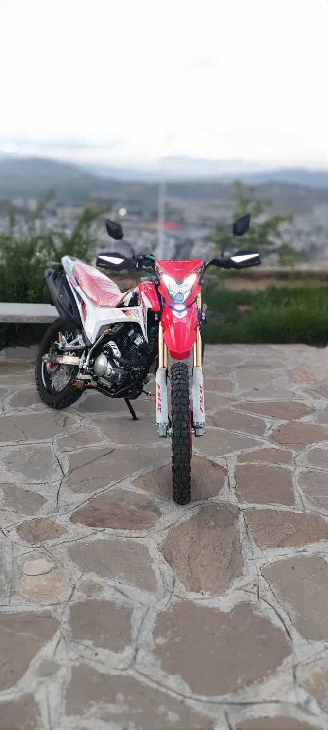 تریل فلات ۲۰۰ سی سی crf|موتورسیکلت|سنندج, |دیوار