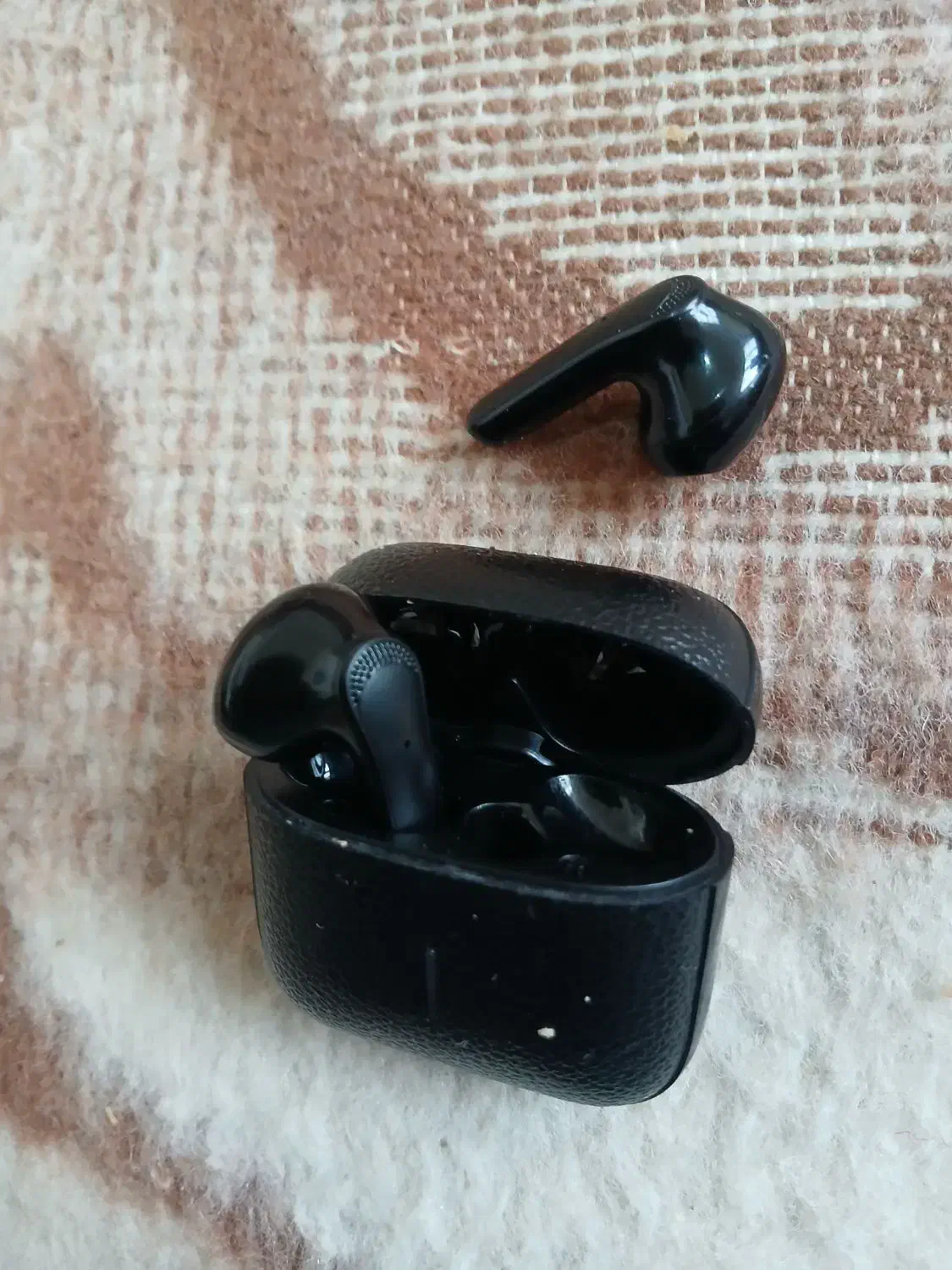 ایر پاد|لوازم جانبی موبایل و تبلت|کبودرآهنگ, |دیوار