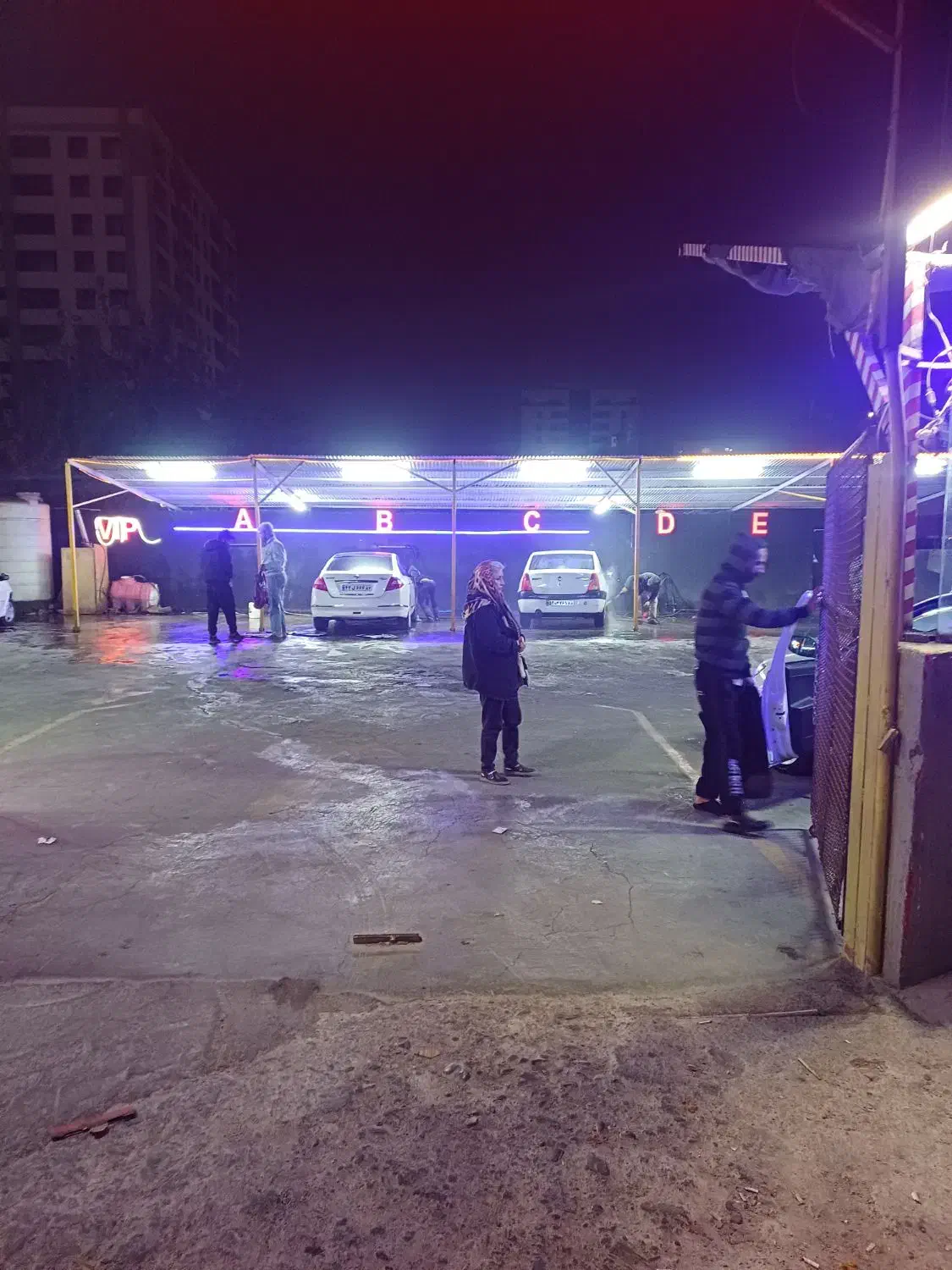 همکاری جهت کار در کلرواش|استخدام سرایداری و نظافت|فردیس, شهرک ناز|دیوار