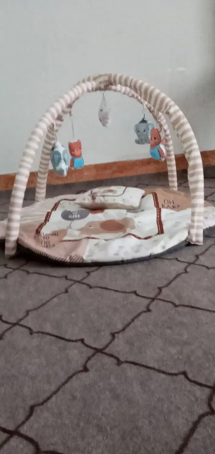 تشک بازی|اسباب‌‌بازی|شیروان (خراسان), |دیوار