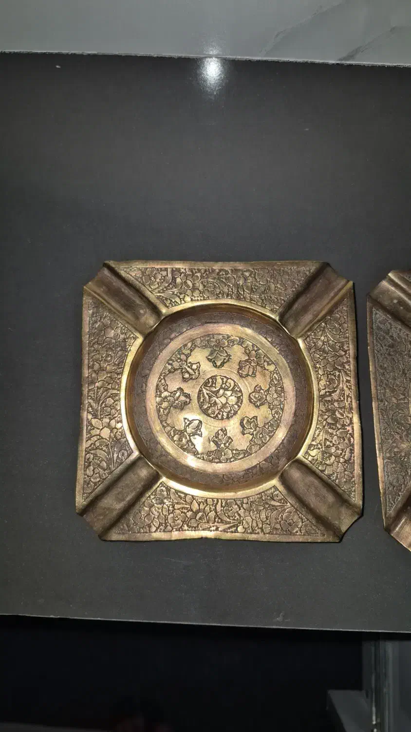 قلم زنی برنجی|کلکسیون اشیاء عتیقه|خمینی‌شهر, |دیوار