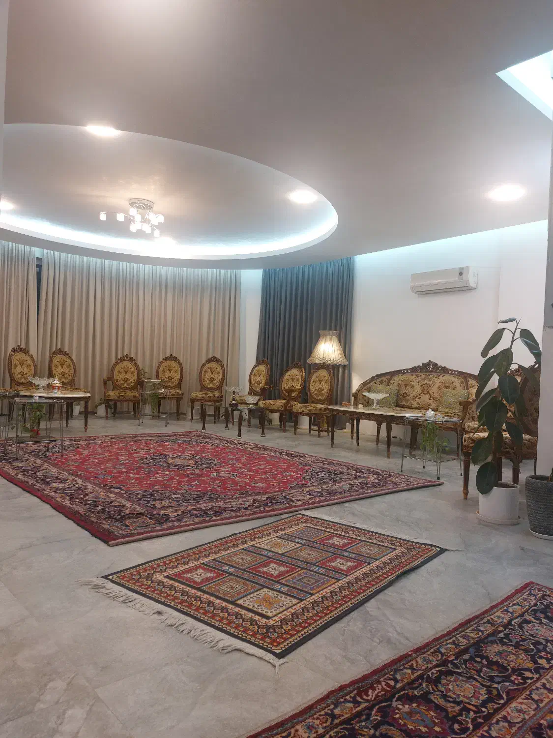 استخدام خانم خانه دار|استخدام سرایداری و نظافت|طرقبه, |دیوار