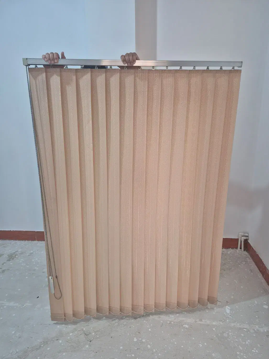 پرده کرکره ای|پرده، رانر، رومیزی|میانه, |دیوار