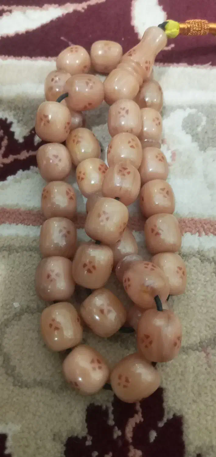 تسبیح سندلوس|کلکسیون اشیاء عتیقه|شهرکرد, |دیوار