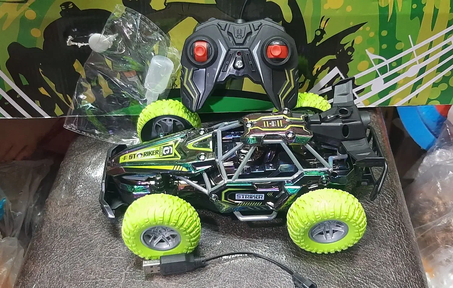 انواع ماشین کنترلی شارژی و دودزا و هلی کوپتر شارژی|اسباببازی بچه|دزفول, |دیوار