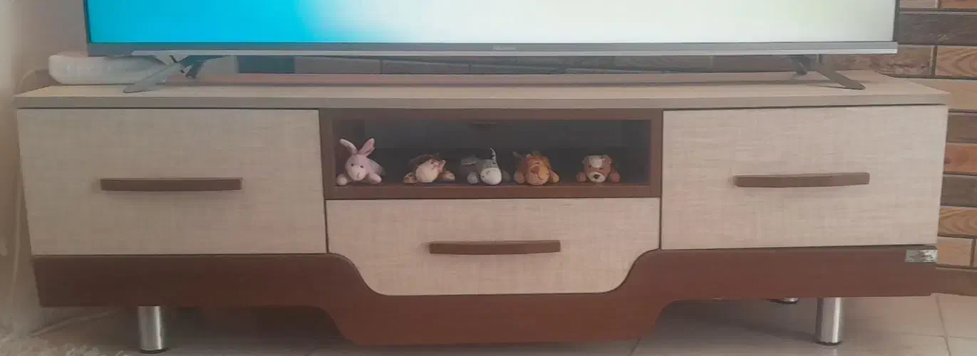 زیر تلویزیون تمیز|میز تلویزیون|فولادشهر, ورزشگاه فولادشهر|دیوار