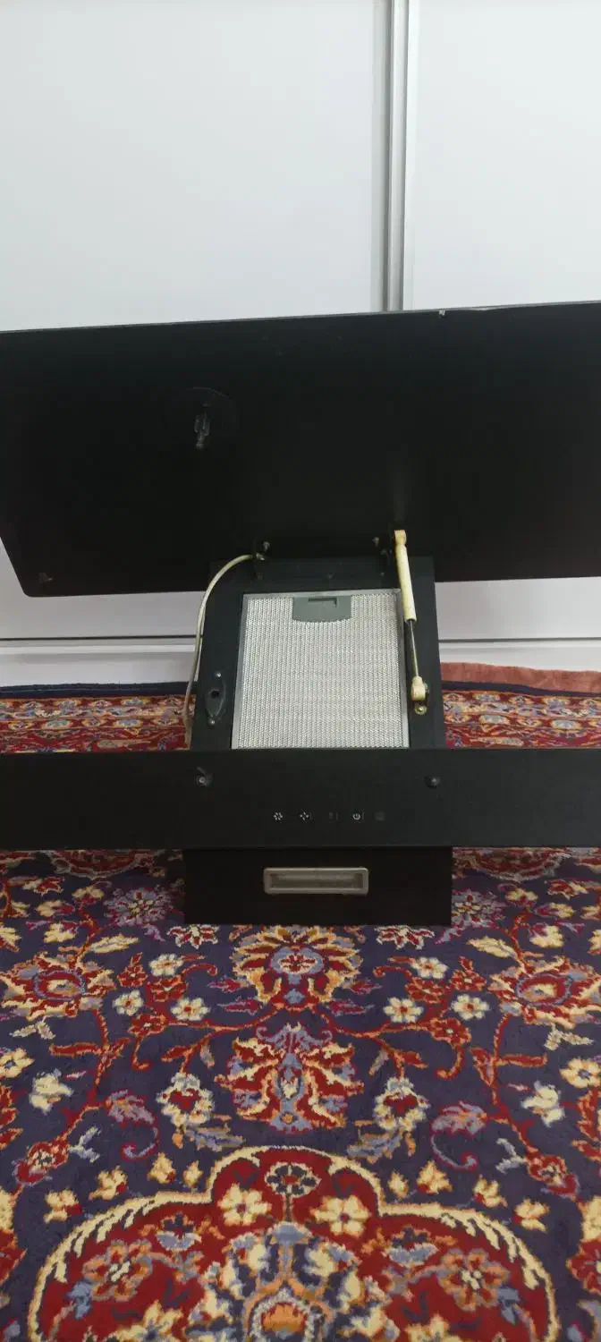 هود در حد|هود|عنبران, |دیوار