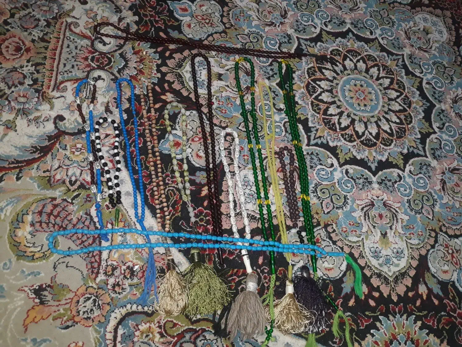 فروش تسبیح توافقی|کلکسیون اشیاء عتیقه|تهران, امام زاده عبدالله|دیوار