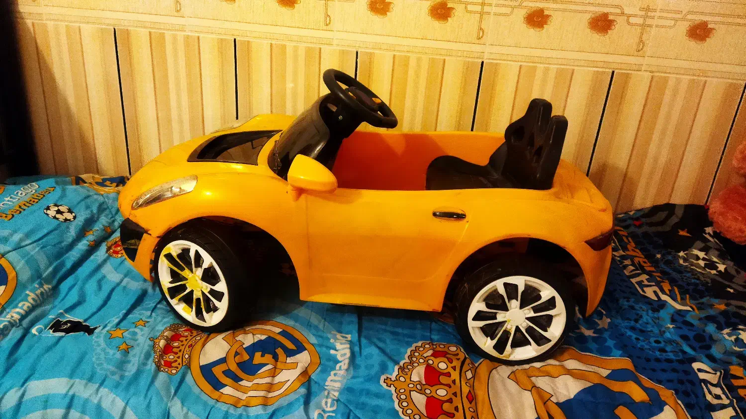 تخت و ماشین شارژی|تخت و سرویس خواب|زابل, |دیوار