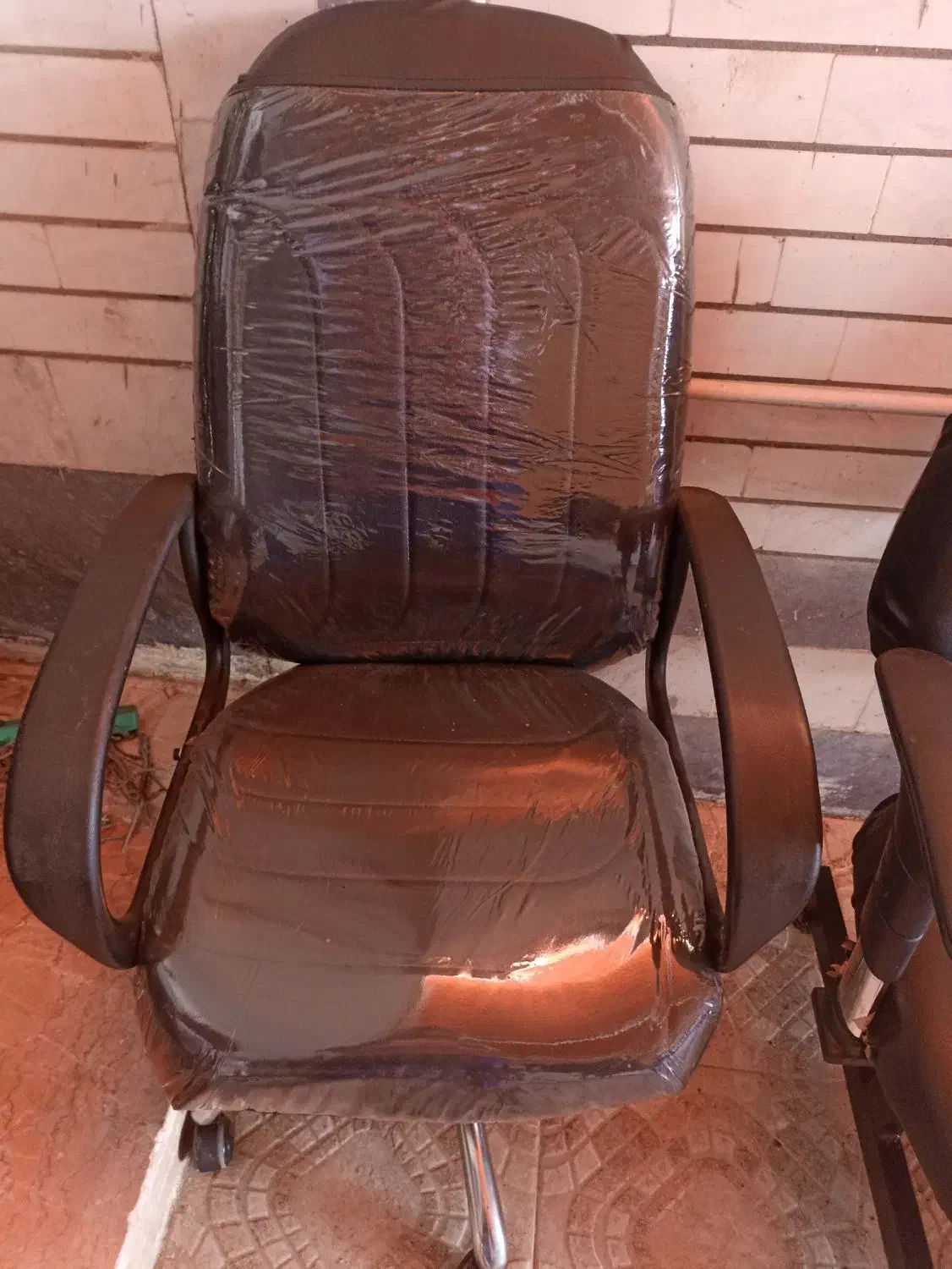 صندلی های اداری تعمیر شده نو|صندلی و نیمکت|اهواز, نبوت|دیوار