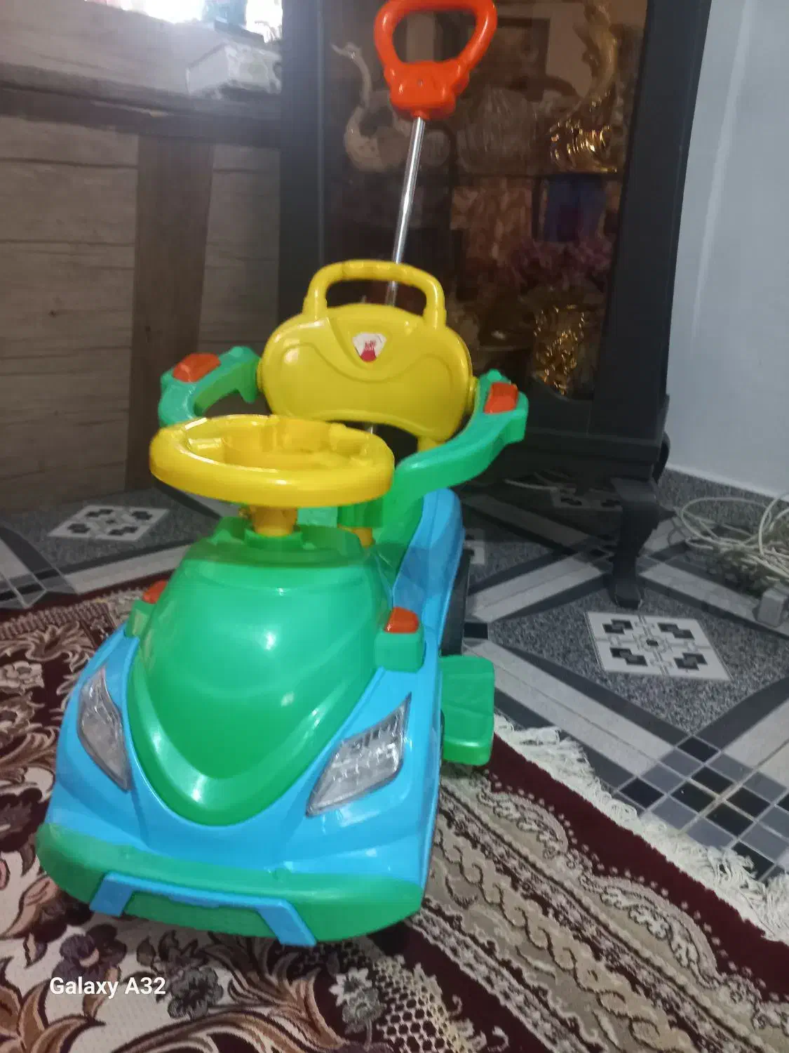 ماشین بازی بچه|اسباببازی بچه|بندر انزلی, نیمه شعبان|دیوار