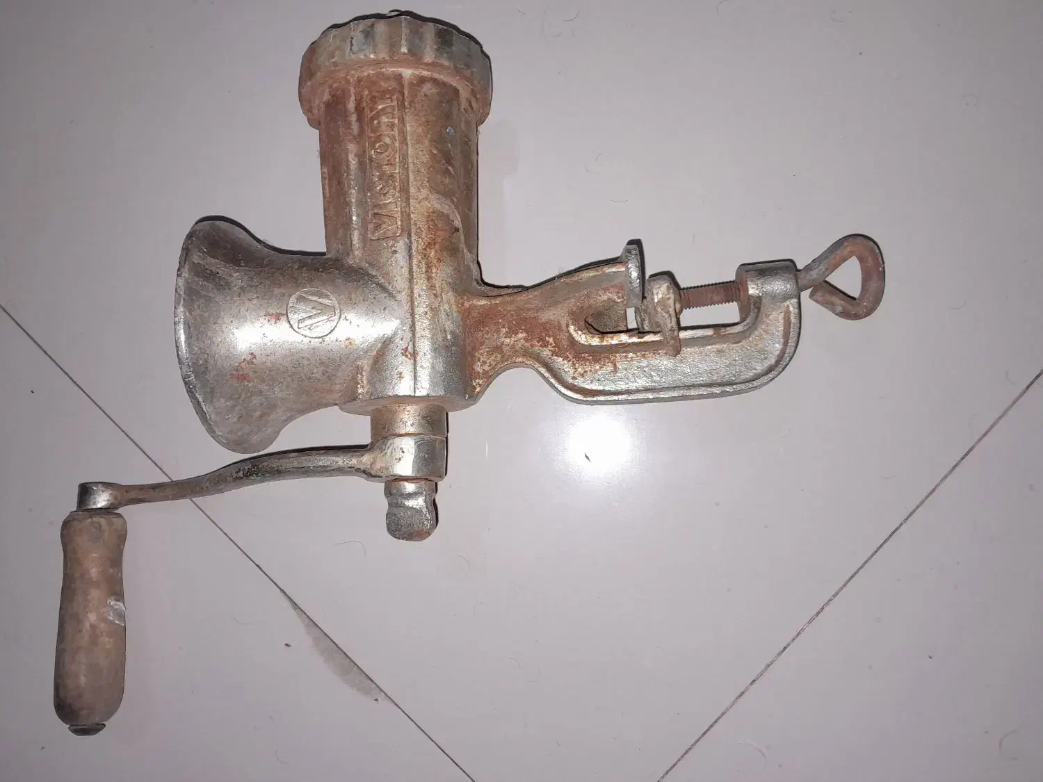 چرخ گوشت دستی عتیقه ارزان|صنایع دستی و سایر لوازم تزئینی|مشهد, چهارچشمه|دیوار