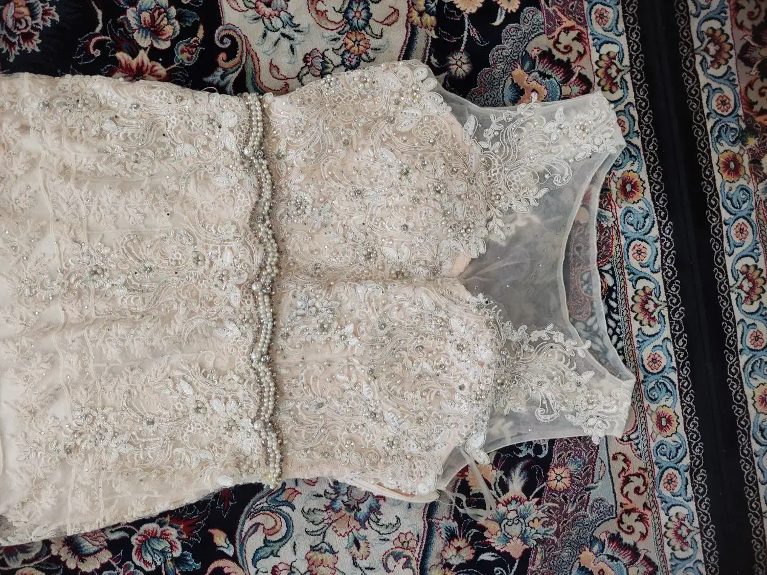 لباس مجلسی|لباس|لنجان, |دیوار