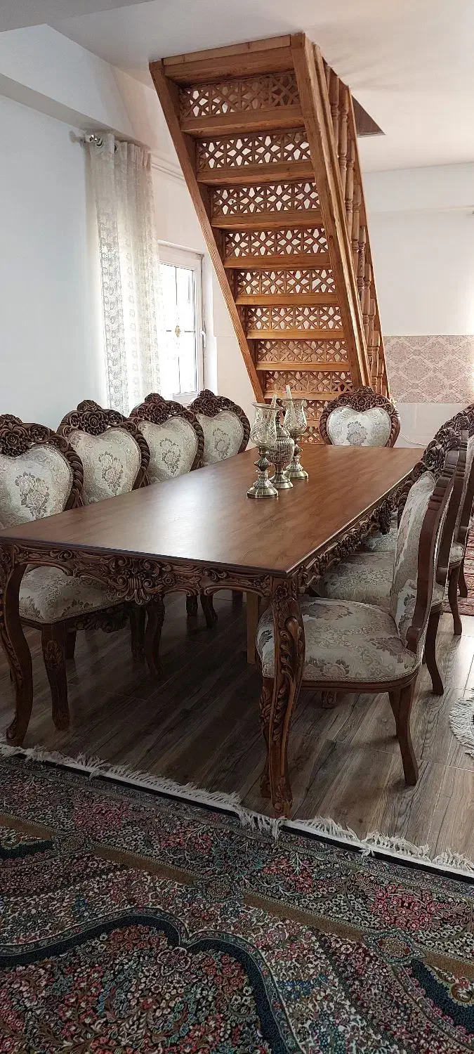 مبل سلطنتی ۷ نفره،همراه نهار خوری ۸نفره وکاور|مبلمان خانگی و میز عسلی|آستانه اشرفیه, |دیوار