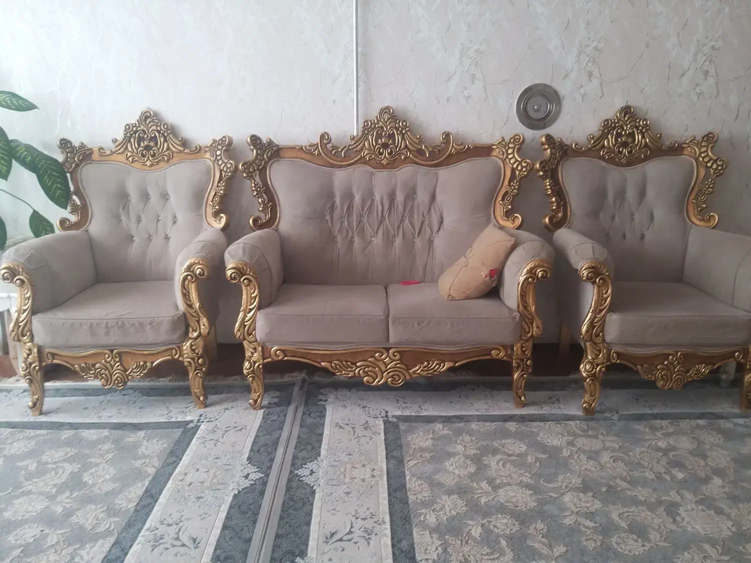 مبل سلطنتی و جلومبلی|مبلمان خانگی و میز عسلی|مهاباد (آذربایجان غربی), |دیوار