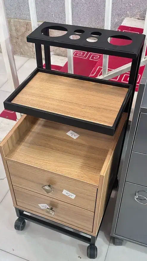 ترولی سالنزیبایی|آرایشگاه و سالن‌های زیبایی|مشهد, یاس|دیوار