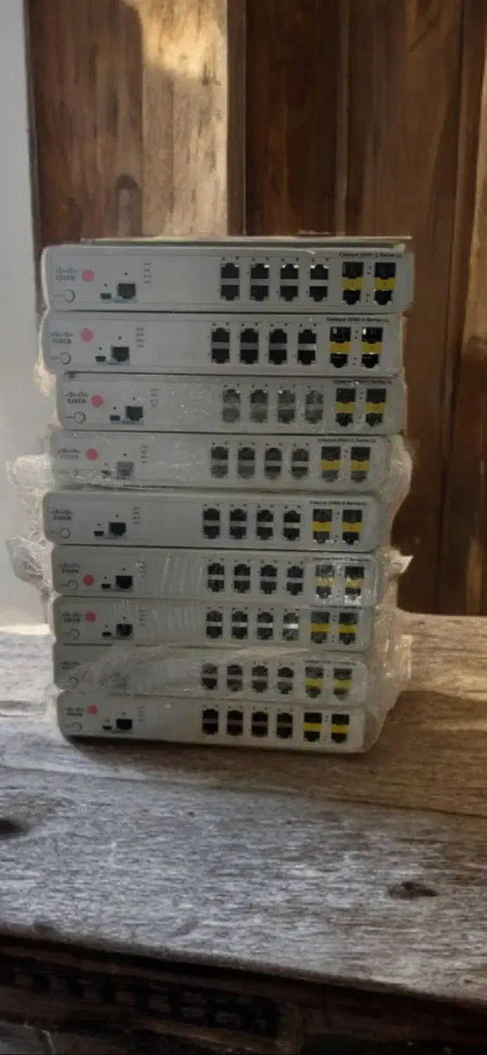 سوییچ سیسکو 8 پورت|مودم و تجهیزات شبکه|تهران, میدان ولیعصر|دیوار