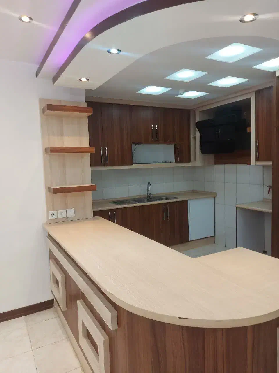 فروش ۹۰ متری آمود فولادشهرc3 واحد وسط|فروش آپارتمان|فولادشهر, C3|دیوار