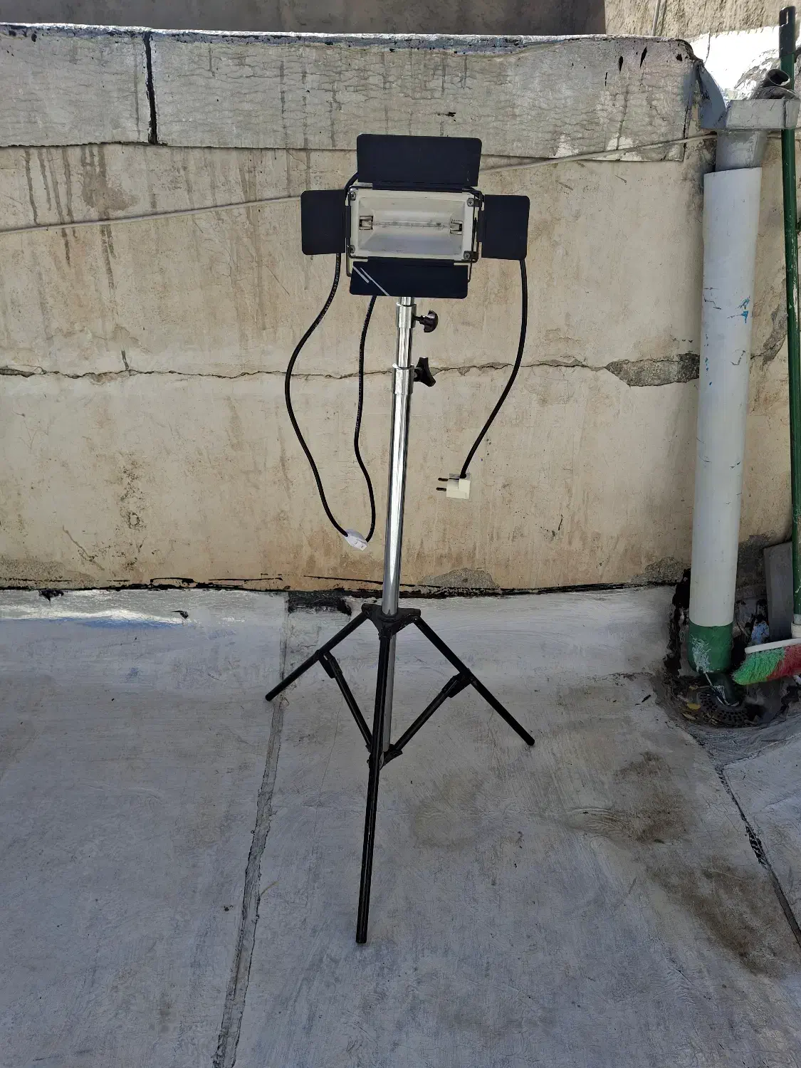 پروژکتور کاسه ای|لامپ و چراغ|بیجار, |دیوار