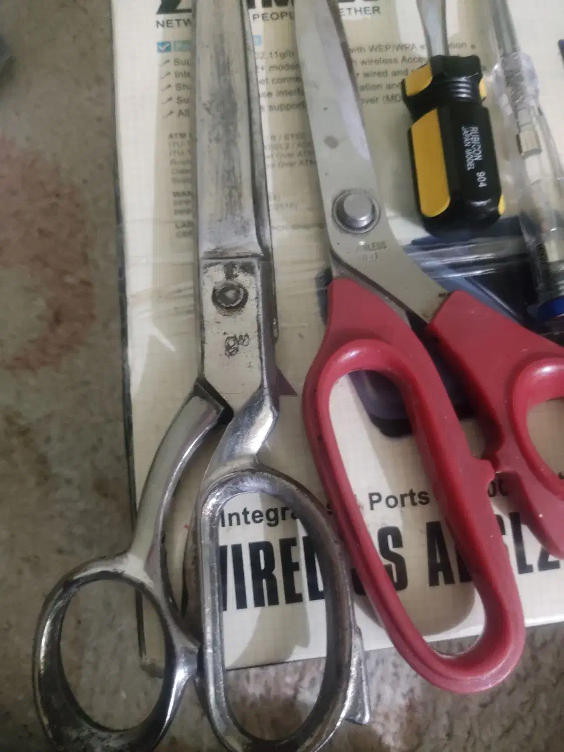 چن عدد قیچی سالم|لوازم خیاطی و بافتنی|نقده, |دیوار