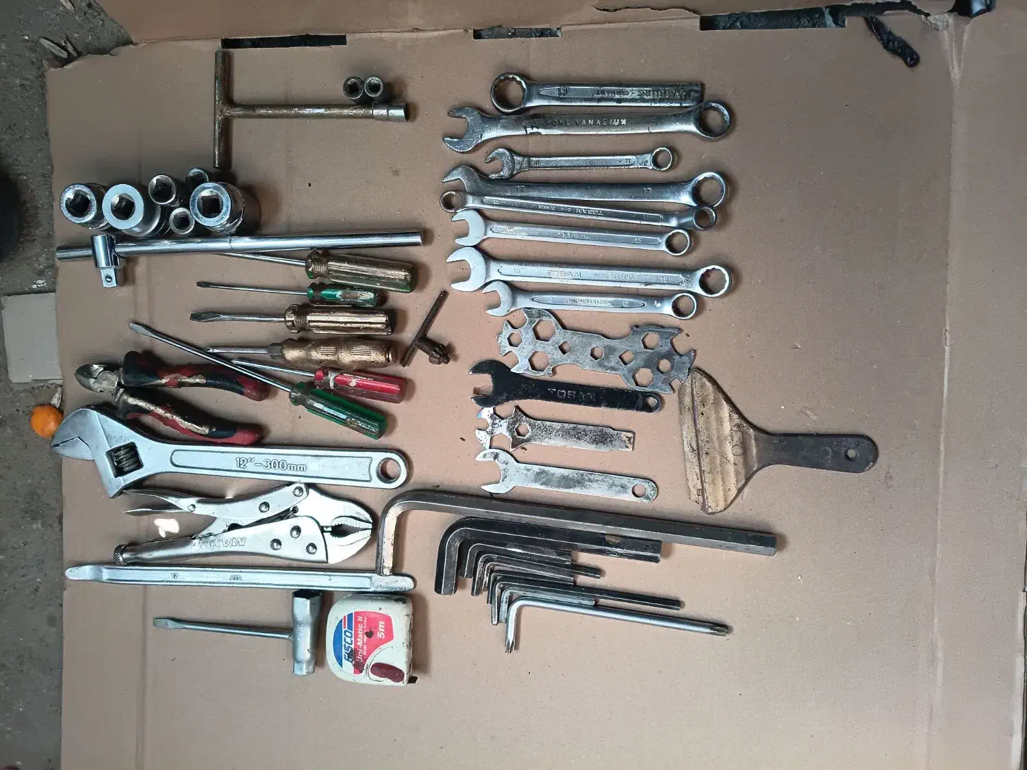 اچار اصلی|ابزارآلات|بیستون, |دیوار